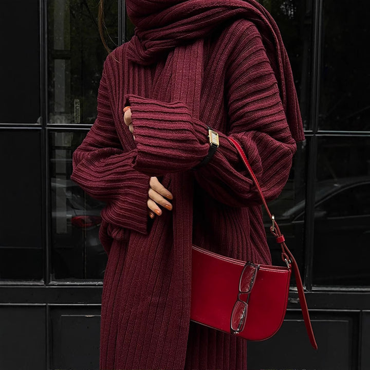 Women knit outfit with wide legs and oversized top Lune London