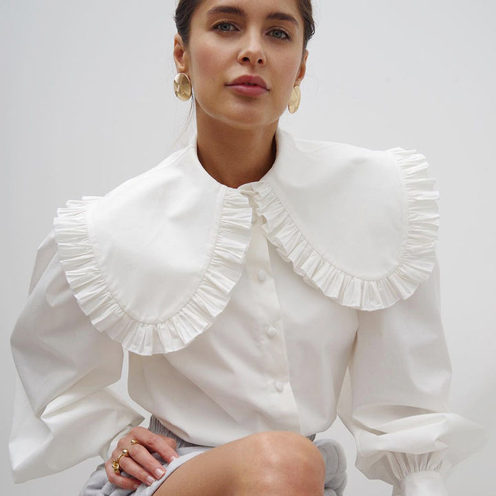 Women Elegant blouse with decorative frill collar and ruffled sleeves Lune London