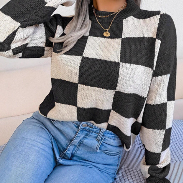 Ladies Knitted Sweater with Plaid Pattern and Trendy Round Neck Lune London