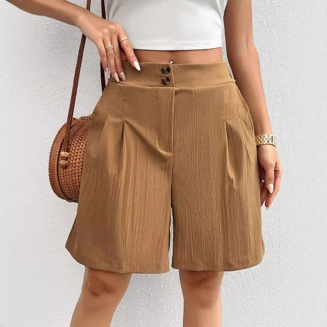 Lune London Elegant women's shorts with button closure and pleated design