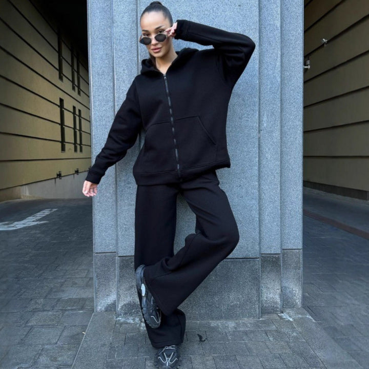 Women's sporty hoodie set with a loose fit and comfortable jogger pants Lune London