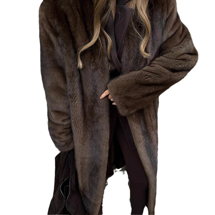 Women's faux fur coat with a luxurious design and a trendy cut Lune London