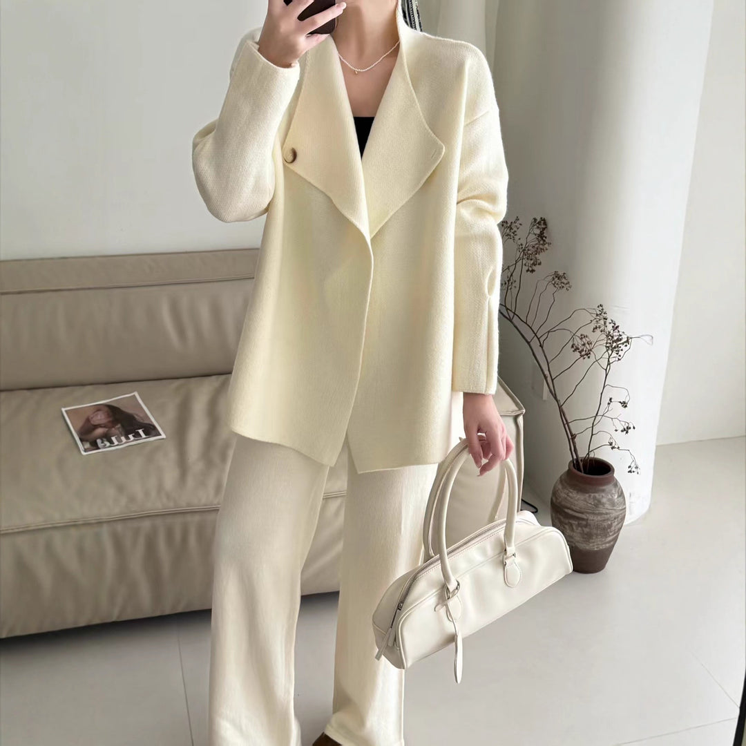 Cardigan Élégant pour Femmes avec Design Sur Mesure et Ceinture Chic & Stil