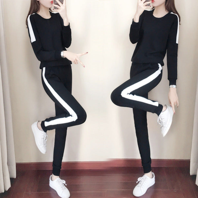 Women's Sporty Sweatset Chic & Stil