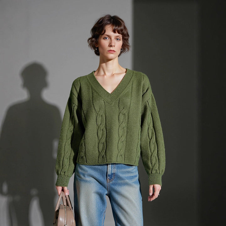 Pull en maille épaisse pour femmes avec col en V et détails modernes Chic & Stil