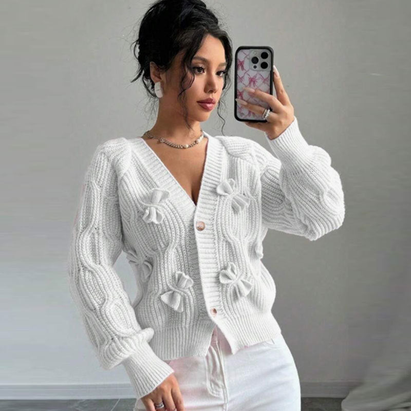 Cardigan pour femme avec design en relief floral et détails boutonnables Chic & Stil