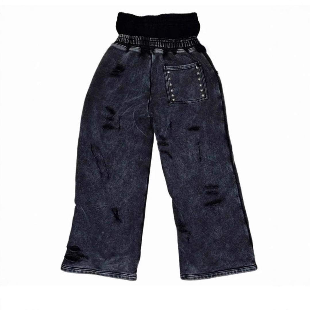 Casual relaxed fit cargo pants for women with elastic waistband and rivet embellishment Lune London