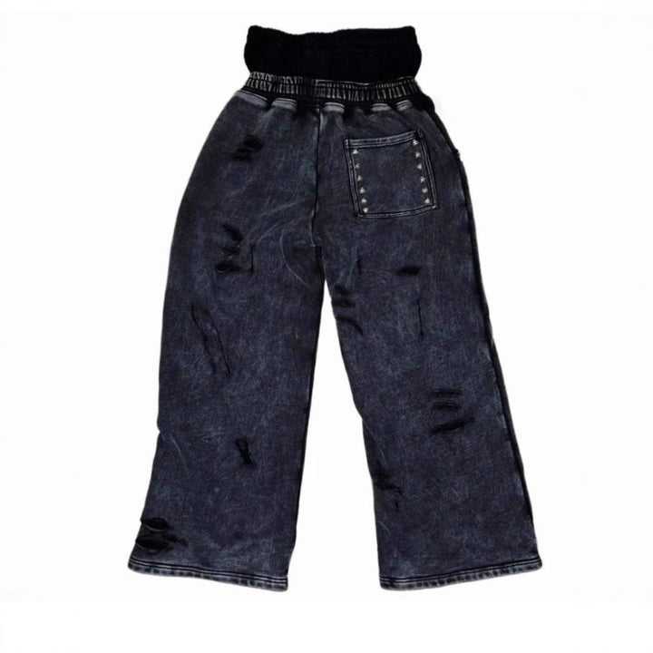 Casual relaxed fit cargo pants for women with elastic waistband and rivet embellishment Lune London