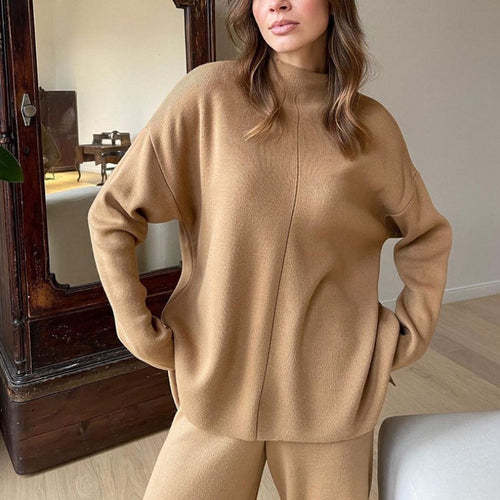 Casual knitted set for women with a loose fit and a high collar Lune London