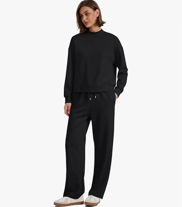 Women's sporty loungewear set with high collar and wide leg Lune London
