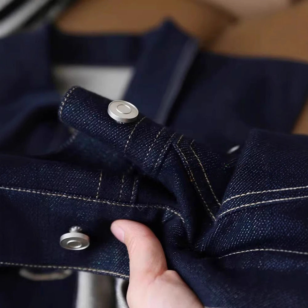 Veste en denim élégante pour femmes avec poches décoratives et fermeture à boutons continue Chic & Stil