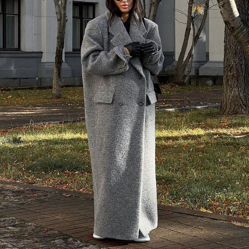 Oversized wool coat for women with elegant design Lune London
