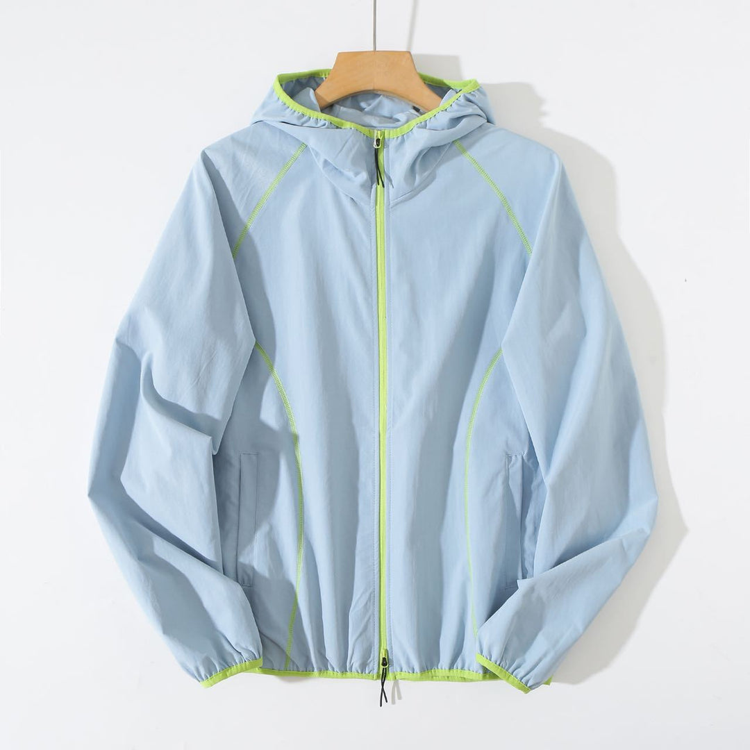 Veste coupe-vent légère pour femme avec un design de capuche innovant Chic & Stil