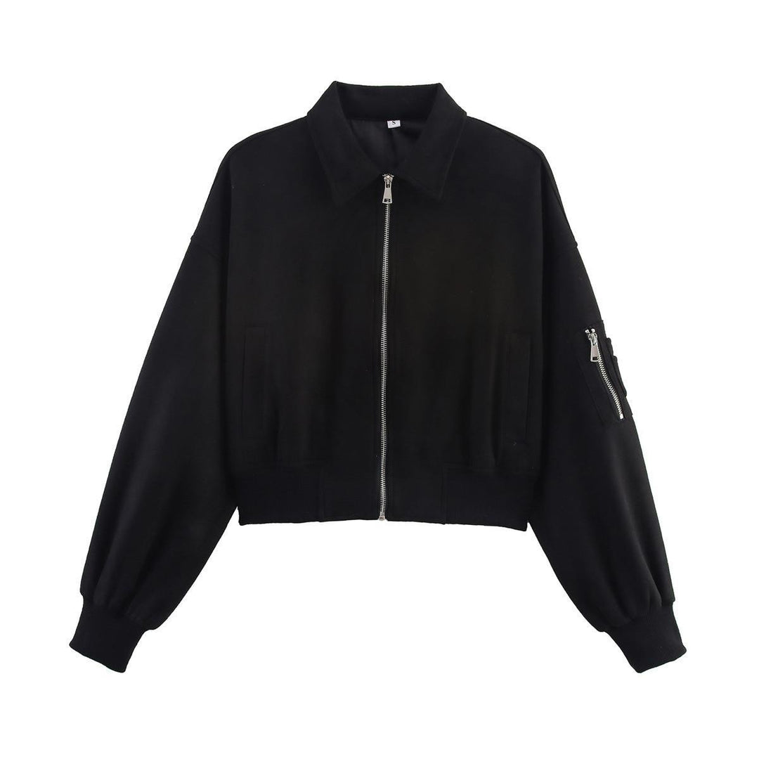 Lune London fashionable cropped jacket for women with practical zippered pockets and elegant silhouette