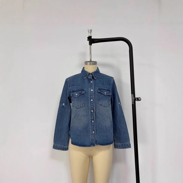 Women's casual denim blouse with patch pockets and slightly fitted cut Lune London