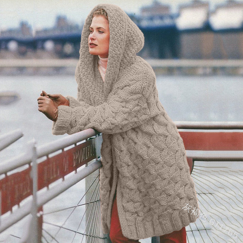 Chunky knit coat for women with hood and oversized design Lune Londonl