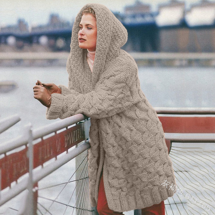 Chunky knit coat for women with hood and oversized design Lune Londonl