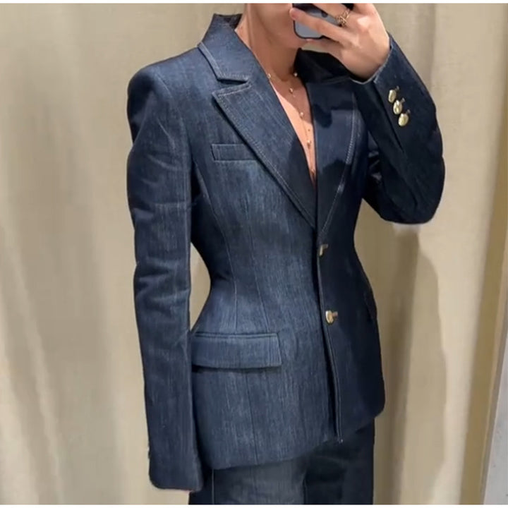 Modern women’s denim blazer with a fitted cut and practical pockets Lune London