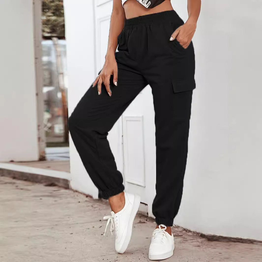 Cargo pants for women with elastic waist and practical pockets Lune London