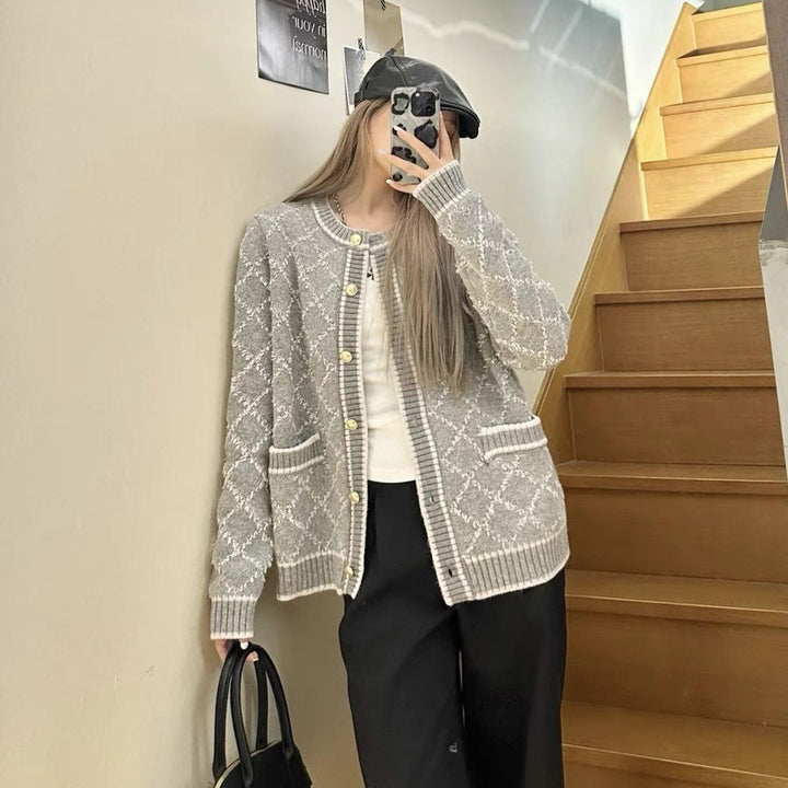 Women's knitted jacket with decorative pattern and pockets Lune London