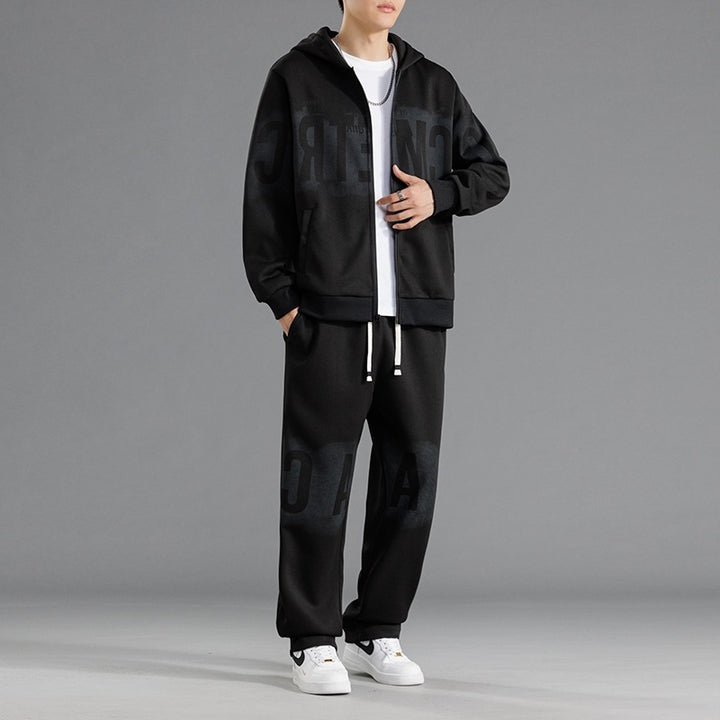 Men's sports suit with an innovative design and practical pockets Lune London