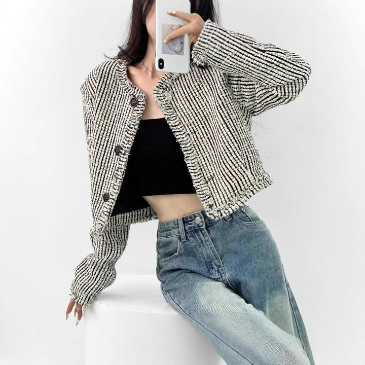 Trendy boucle jacket for women with decorative buttons and relaxed fit Lune London