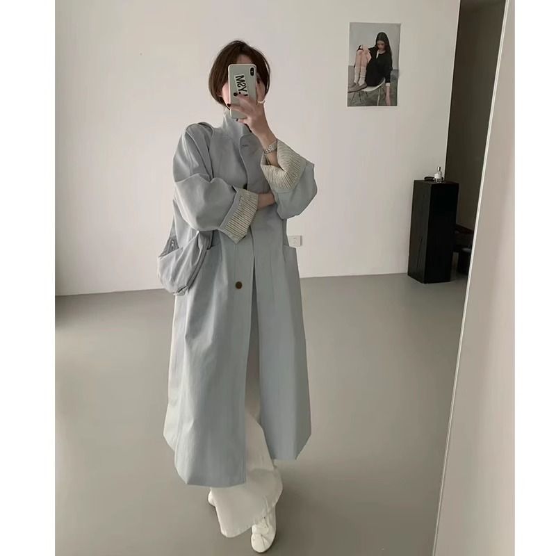Manteau trench élégant pour femmes avec des détails de boutons et une coupe oversized Chic & Stil