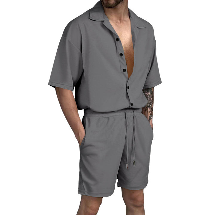 Casual short sleeve shirt and shorts set for men with elastic waist and practical pockets Lune London