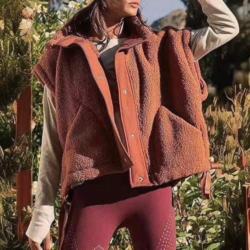 Casual teddy fleece vest for women with practical side pockets and adjustable size Lune London