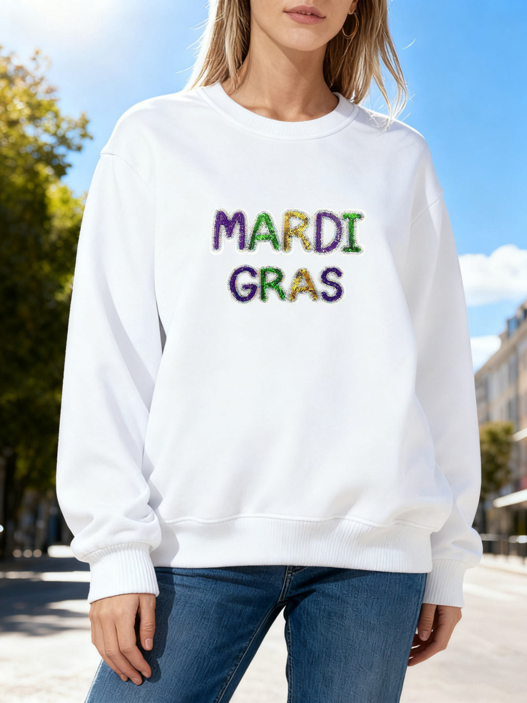 Sweat-shirt pour femmes avec lettrage vibrant de Mardi Gras Chic & Stil