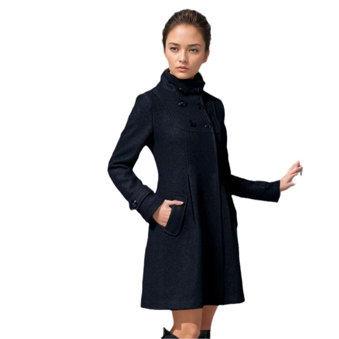Elegant wool coat for women with modern collar and practical pockets Lune London