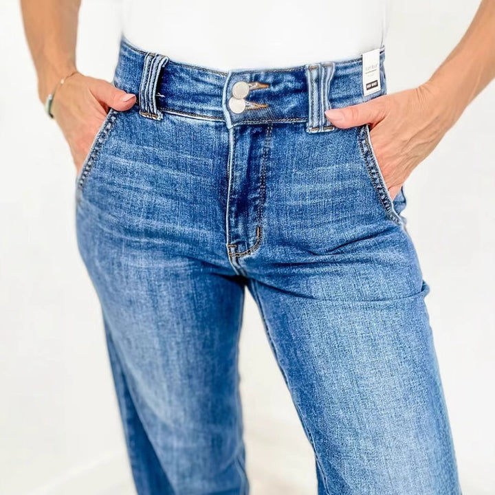 Women High-Waist Mom Jeans Lune London