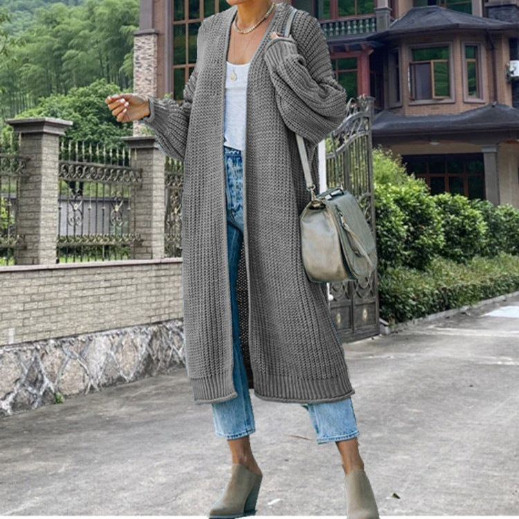 Ladies long cardigan in chunky knit with modern cut and casual chic design