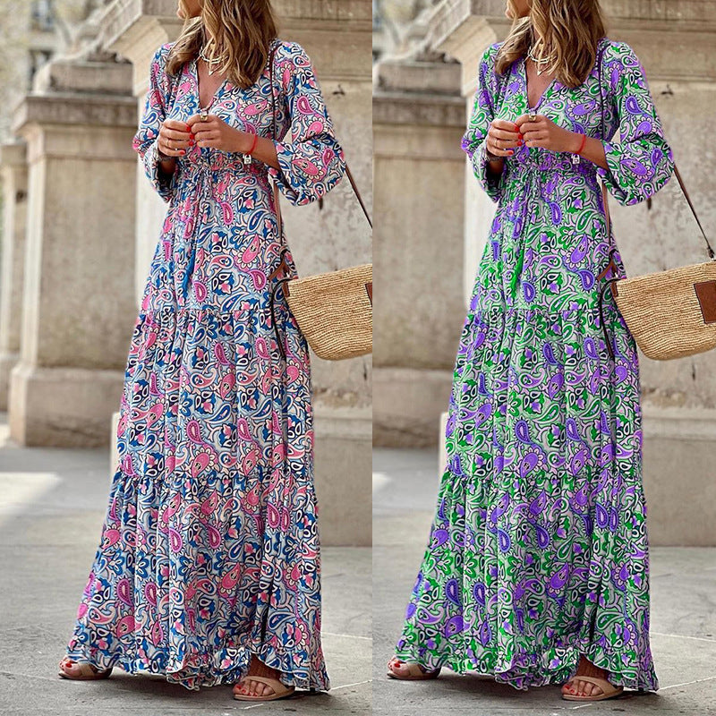 Maxi dress for women with floral patterns and a trendy waist belt Lune London