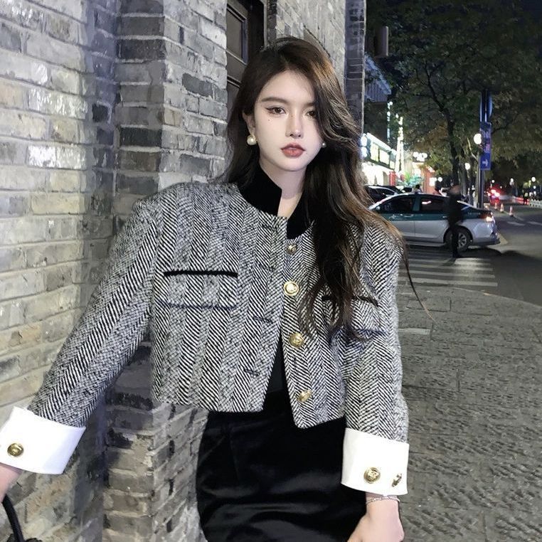 Dame Design-vest with contrasting collar and high-quality buttons Lune London