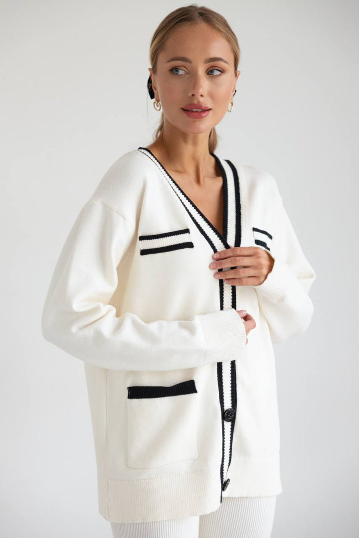 Comfortable sweater for women with contrasting details Lune London