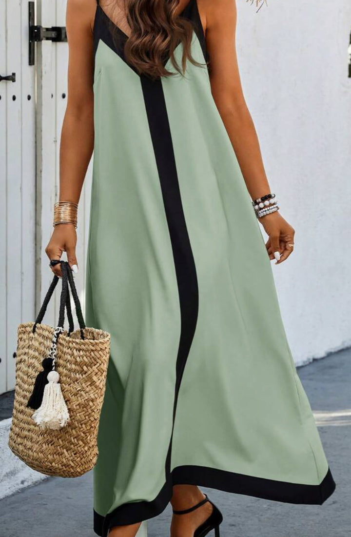Maxi dress for women with an elegant cut Lune London