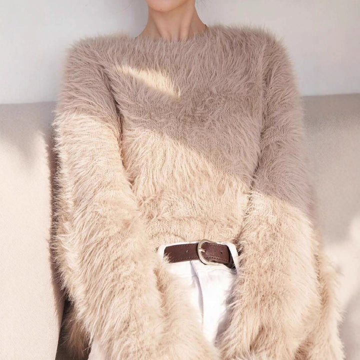 Ladies soft sweater with soft material and chic trendy design