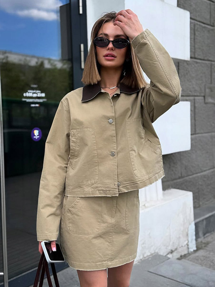 Cropped utility jacket for women with modern design and practical pockets Lune London
