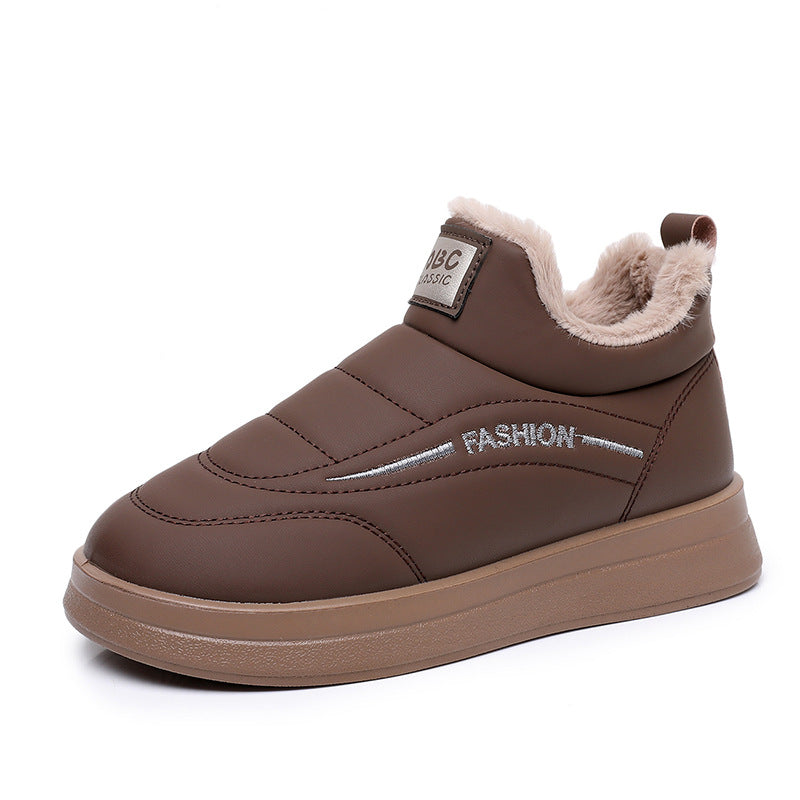 Women's Insulated Sneakers with Non-Slip Sole and Ergonomic Shape Lune London