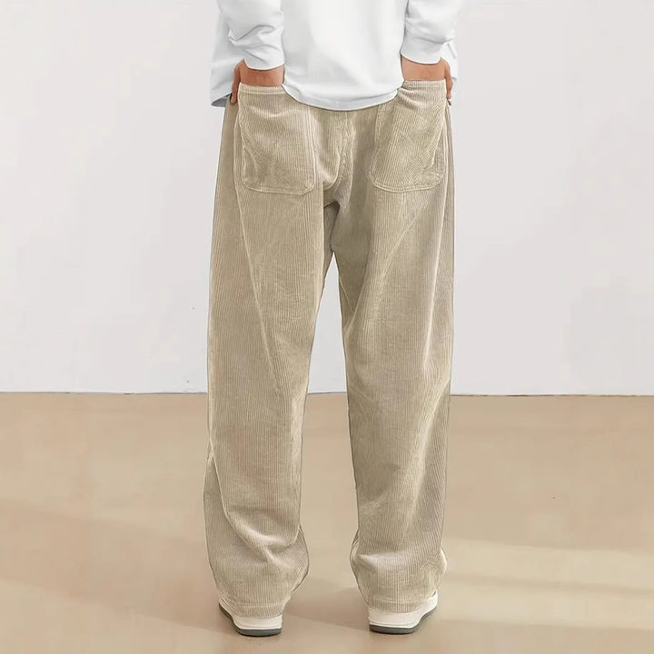 Women's wide corduroy trousers with elastic waistband and side pockets Chic & Stil