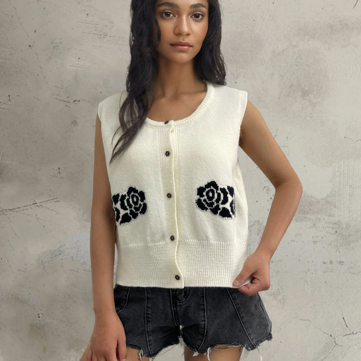 Ladies knitted vest with floral design and comfortable buttons Lune London