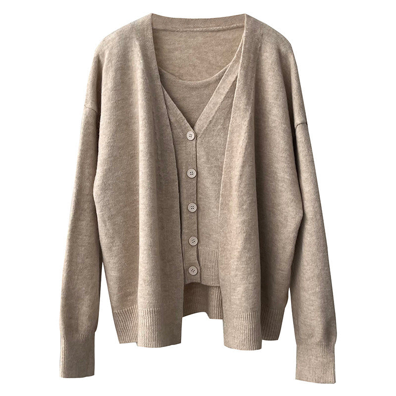 Cardigan tricoté pour femme avec col en V et détails de boutons Chic & Stil