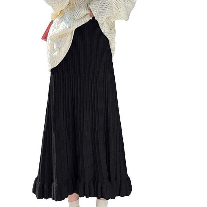 Pleated skirt for women with lace details and elastic waistband Lune London