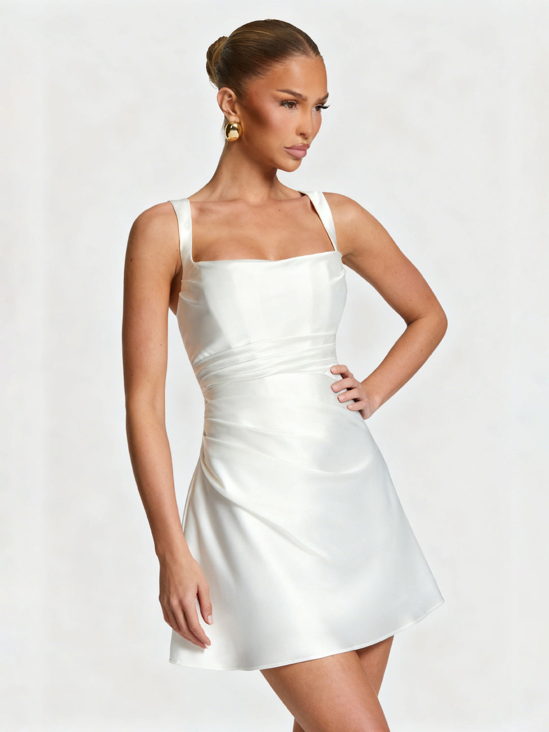 Ladies Elegant Cocktail Dress with Chic Square Neckline and Flowing Satin