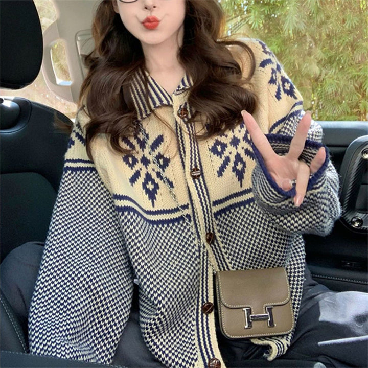 Knit jacket for women with festive pattern and practical pockets Lune London