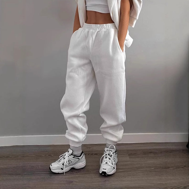 Sporty jogger pants for women with elastic waistband and side pockets Lune London