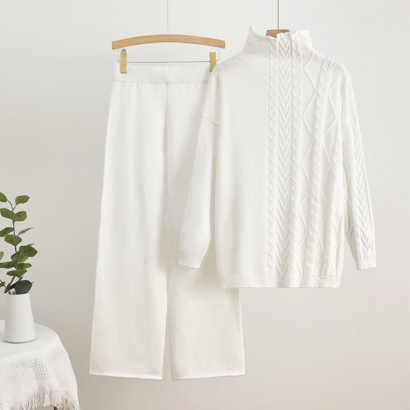 Comfortable knit loungewear set for women with high collar Lune London