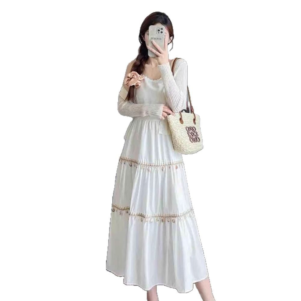 Maxi dress for women with romantic details Lune London