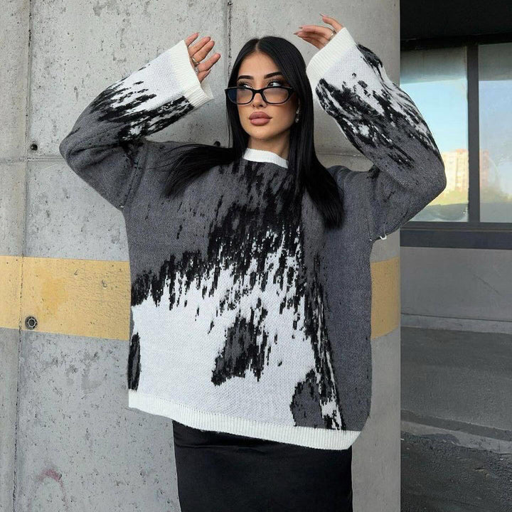 Comfortable sweater for women with modern gradient colors Lune London